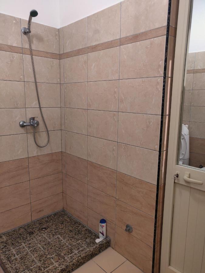 2 Bedrooms Qerret Apartment Golem (Tirana)