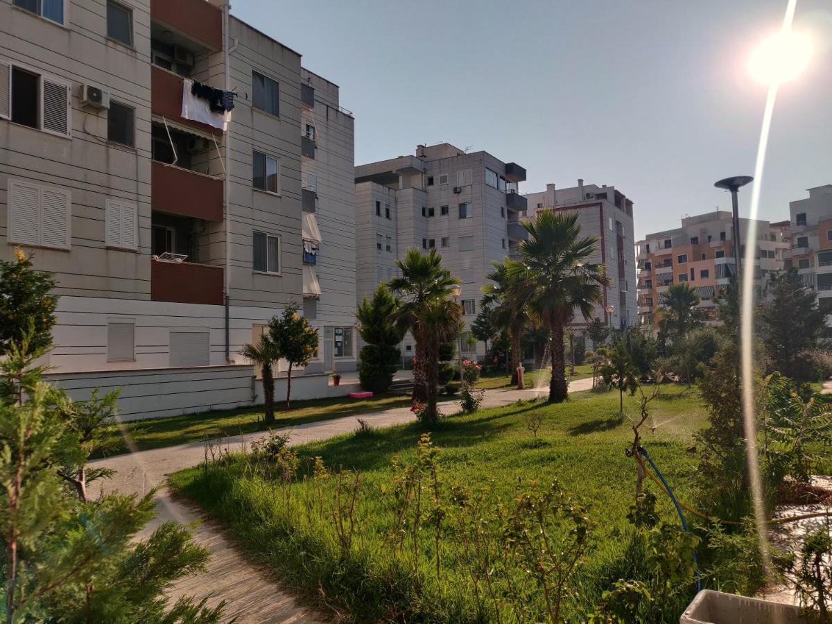 Apartment 2 Bedrooms Qerret